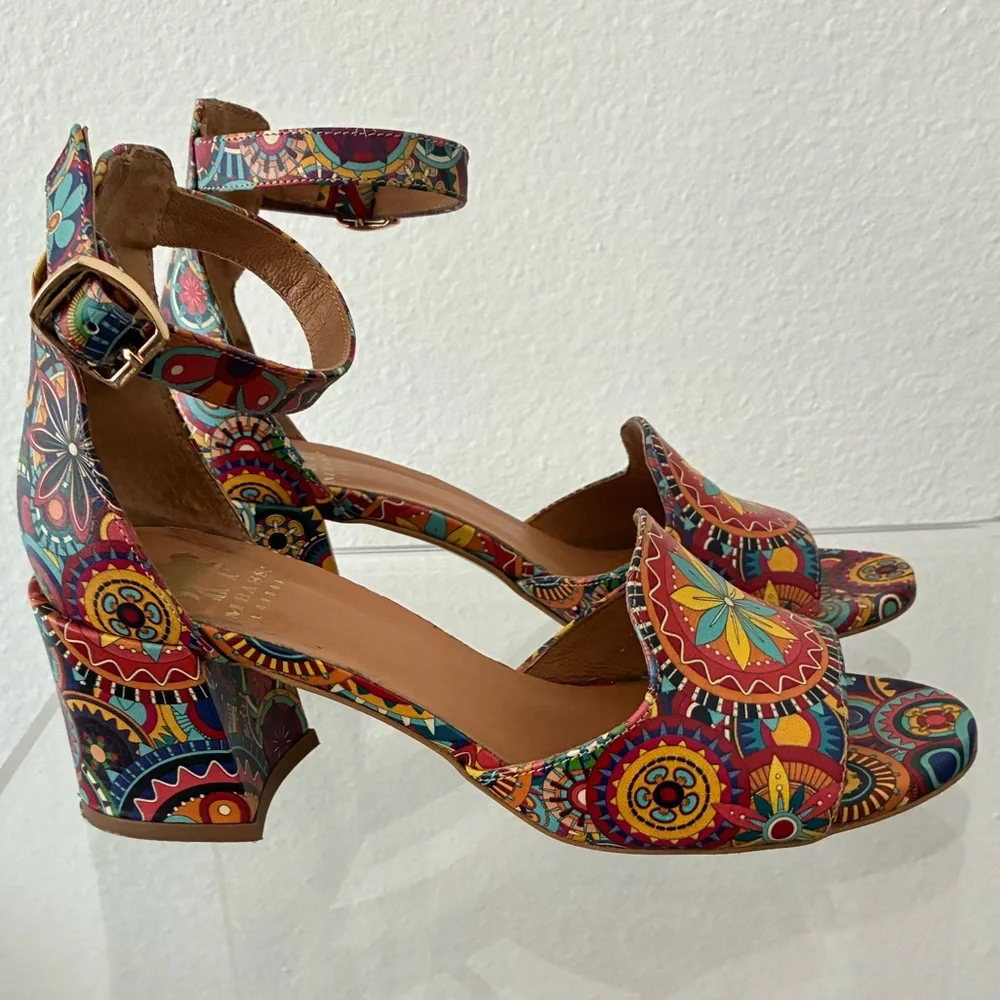 Embassy London Heels - Picture 4 of 10